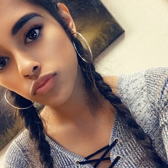 Meet your Posher, Audra - Picture 1 of 1